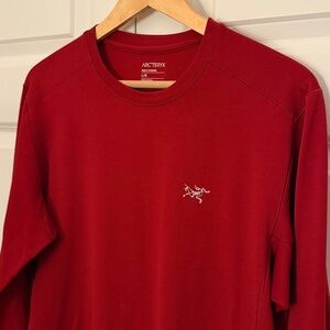 Arc'teryx Men's Red Cormac Crew Long Sleeve Base Layer Tee - Large